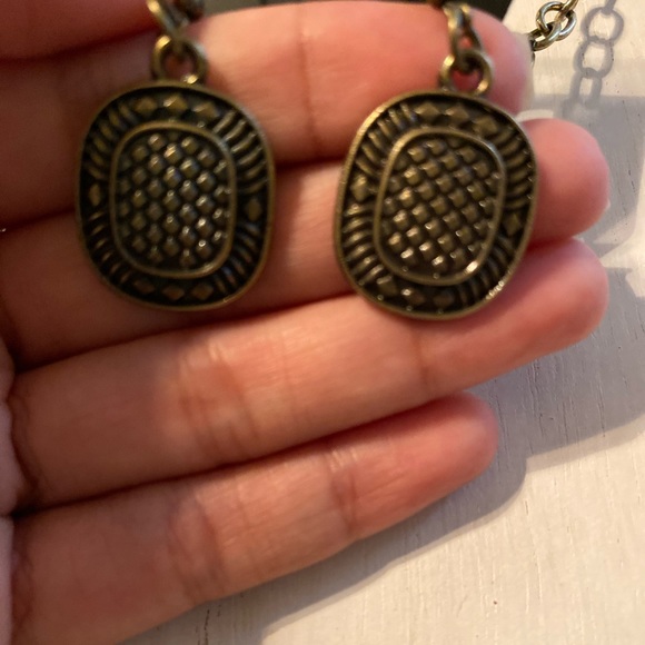 Necklace set - Picture 3 of 3